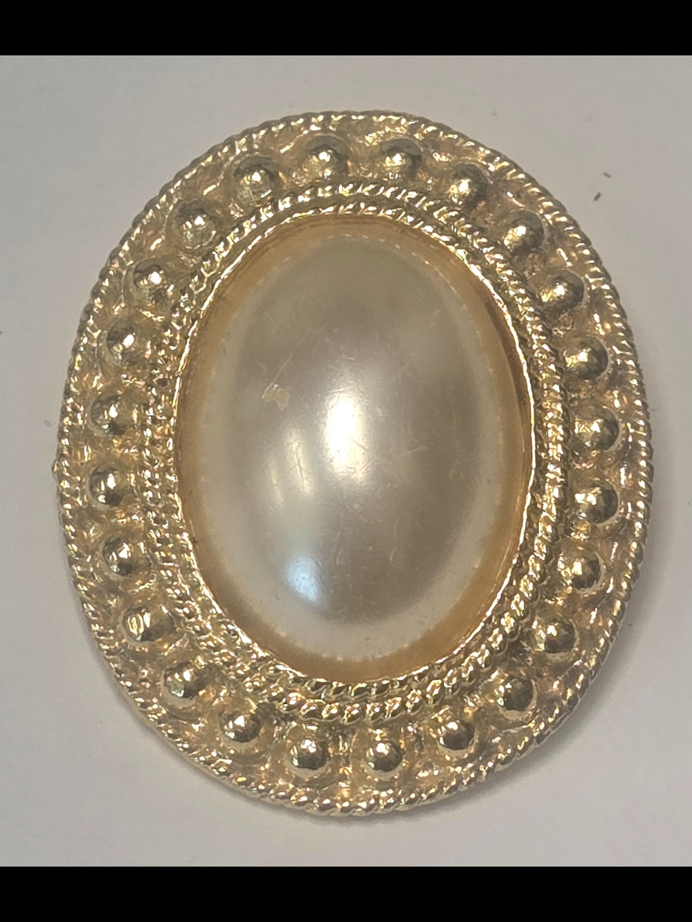 Vtg Cabochon Faux Pearl Dome Brooch Halo Gold Tone Trim Boho Cottage Pin